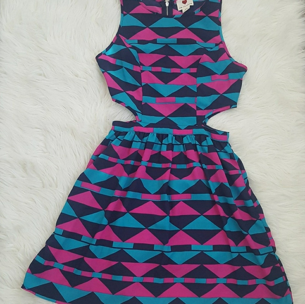 One clothing Side cut Out